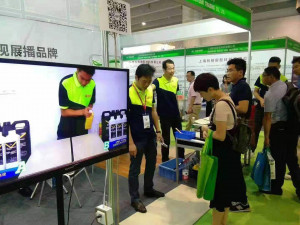 南京凯易迅集团地毯清洗 无刷地毯清洁 大理石抛光 窗帘清洗 空调清洁项目由南京伊洁特斯公司完成