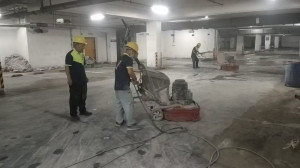 南京奥体建设奥体物业管辖小区车库旧改地坪固化 混凝土固化 地面划线由南京伊洁特斯公司施工