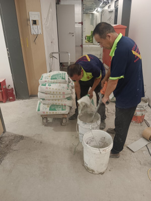 南京市第一医院河西医院5号楼地面修补 地面修复 地面固化项目由南京伊洁特斯公司完成