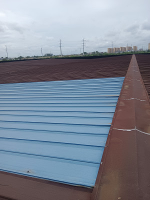 南京伊洁特斯环境科技有限公司完成高淳红立方新材料科技公司彩钢瓦翻新项目