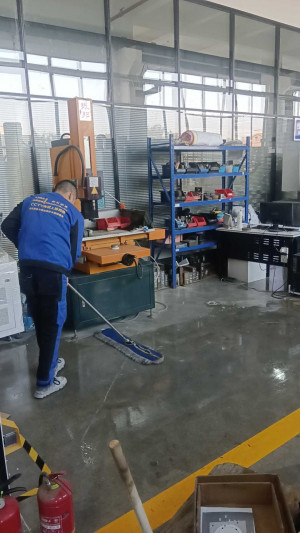 庐江国轩集团地坪固化，龟裂缝修复，龟裂纹修复项目由南京伊洁特斯环境科技有限公司承接施工